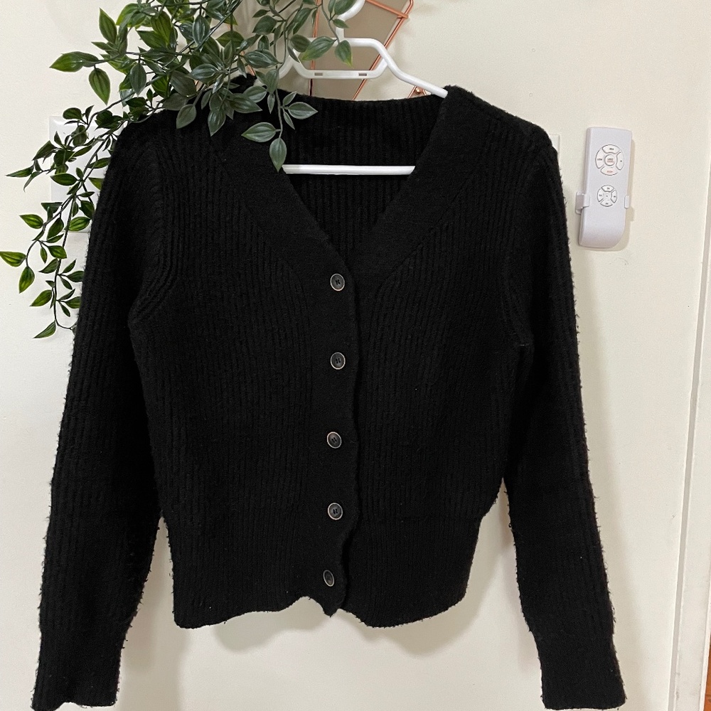 Black thick acrylic blend cardigan - s/m